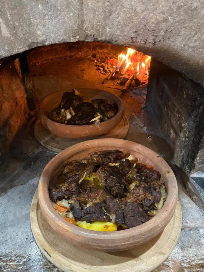 Bujtina Vrenezi Hotel Peshkopia Kültér fotó