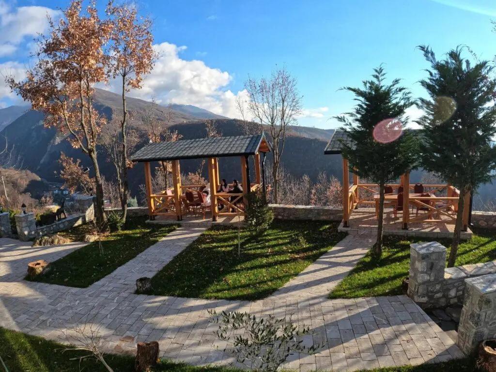 Bujtina Vrenezi Hotel Peshkopia Kültér fotó