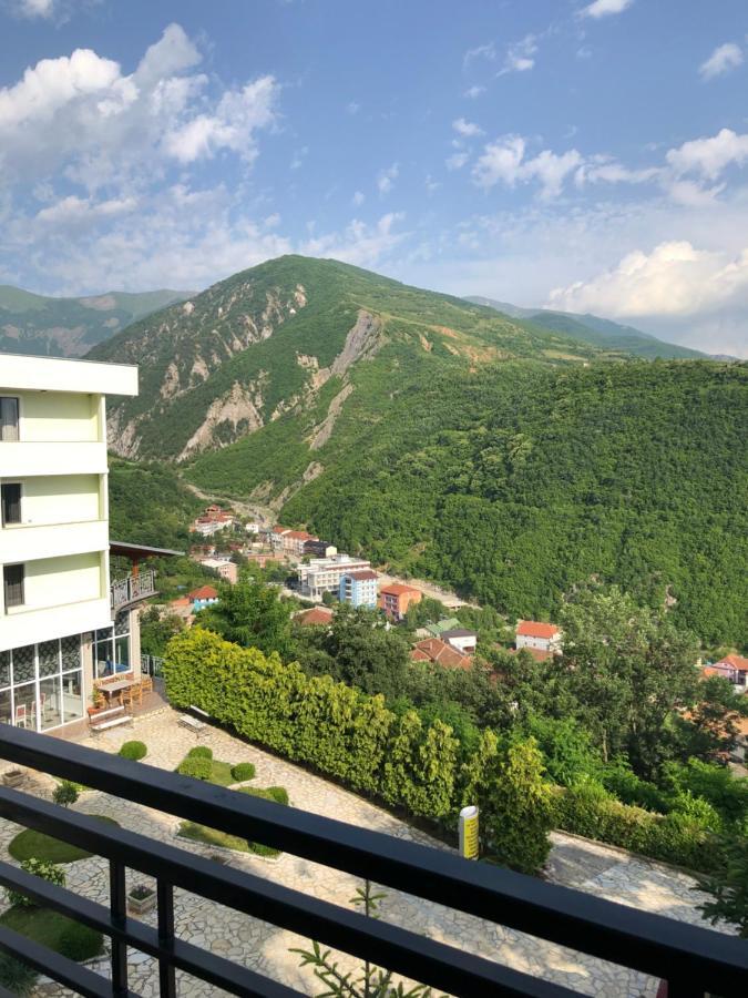 Bujtina Vrenezi Hotel Peshkopia Kültér fotó