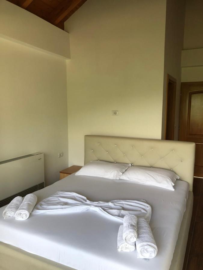 Bujtina Vrenezi Hotel Peshkopia Kültér fotó